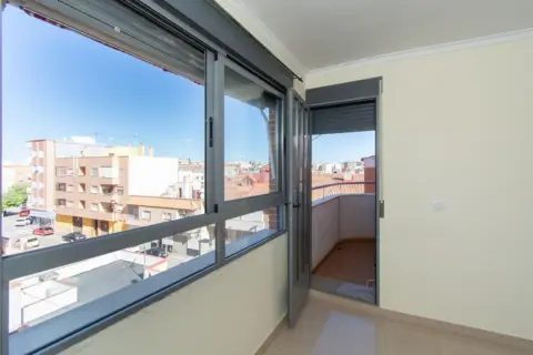 Piso en calle de Gabriela Mistral, 2