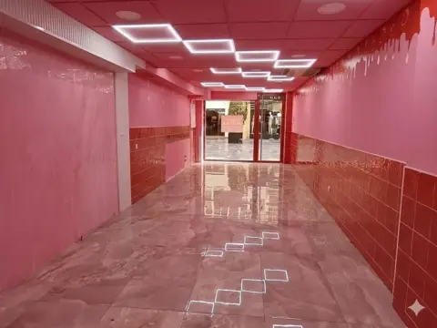 Local comercial en calle del Carmen