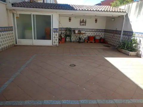 Casa pareada en La Puebla de Montalbán