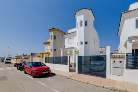 Casa pareada en La Marina