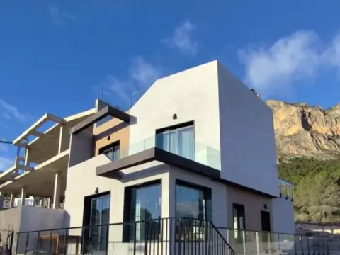 Casa pareada en Pla de Cantal