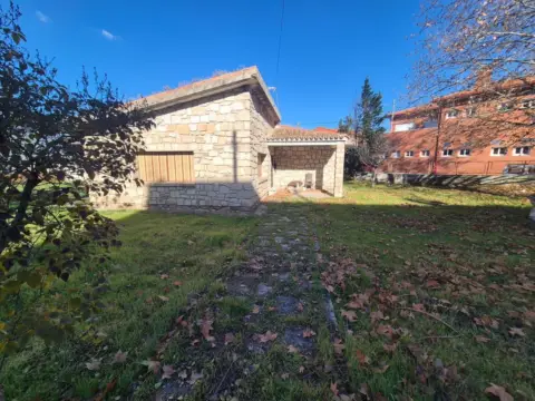 Chalet en Aldea del Fresno