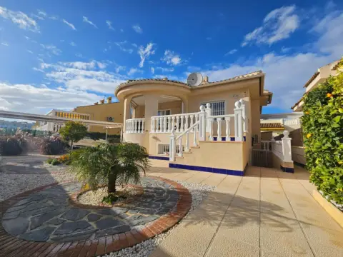 Chalet en calle Sierra Morena