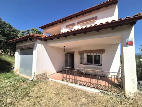 Chalet en Casar de Escalona  El