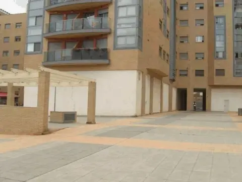 Local comercial en Ramon y Cajal