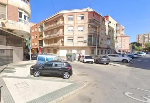 Local comercial en calle Cartagena de Indias, 31