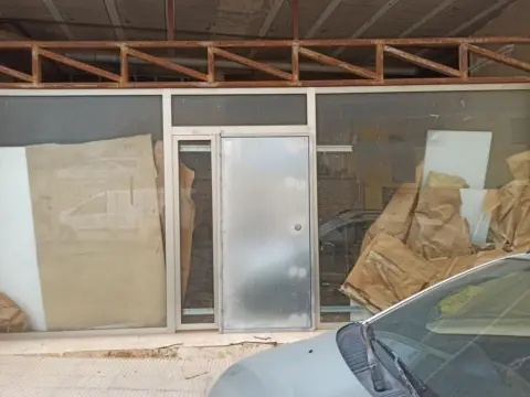 Local comercial en calle de Cartagena, 2