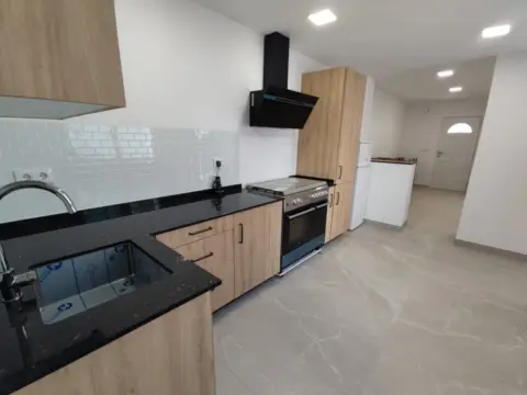 Casa adosada en La Aljorra