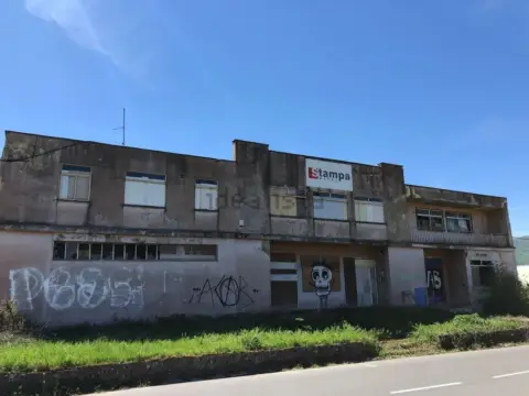Nave industrial en calle de Sallurtegui