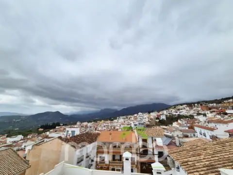 Piso en calle Moclinejo