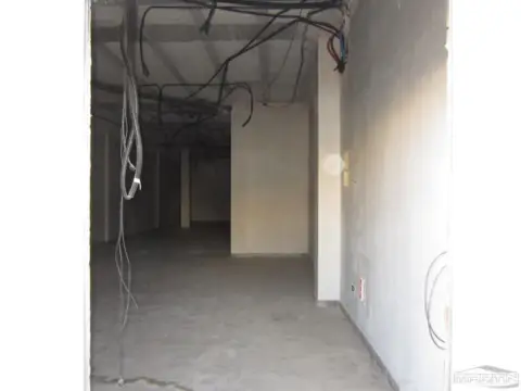 Local comercial en Ronda del Valle