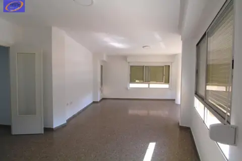 Piso en Zona Avd. del CID - Mislata