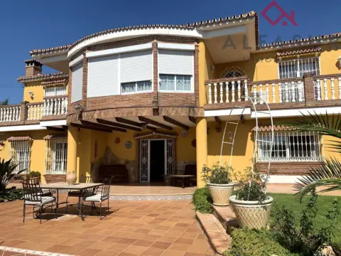 Chalet en calle de Bolina