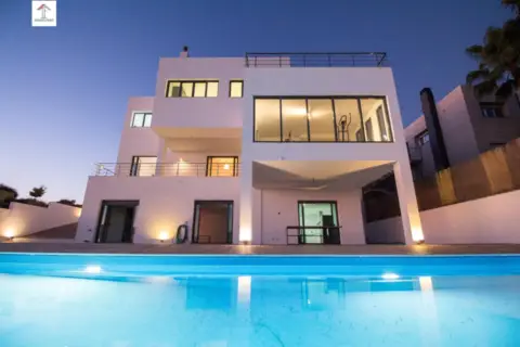 Chalet en calle Cenes de la Vega, 31