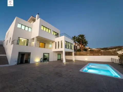 Chalet en calle Cenes de la Vega, 31