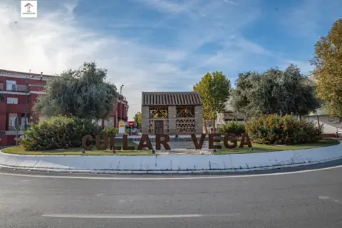 Casa adosada en Avenida de Blas Infante, 3