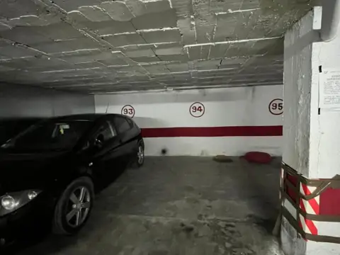 Garaje en calle de Rosalía de Castro, 1