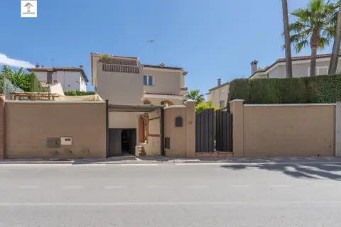 Chalet en calle Carmen Morc Prl, nº 13