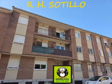 Piso en calle Av Valle del Tietar, nº 5