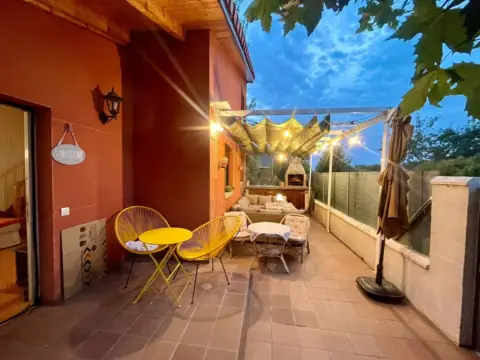 Casa pareada en calle El Fresno