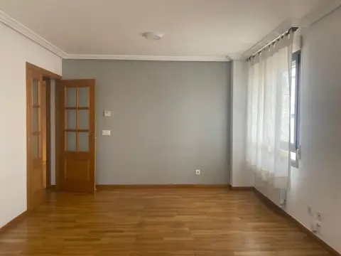 Piso en calle de los Donantes de Sangre