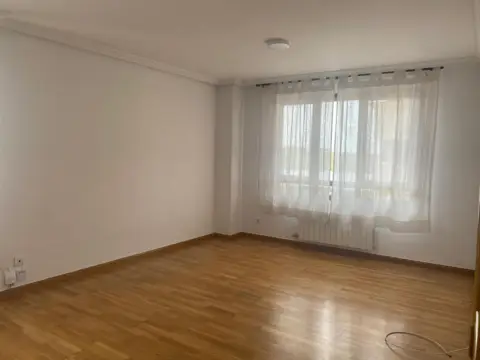Piso en calle de los Donantes de Sangre