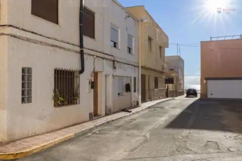 Casa rústica en calle de la Mezquita