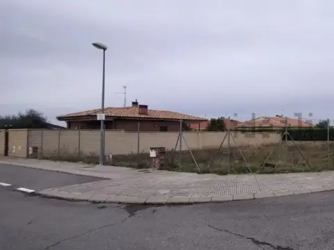 Terreno en Villamayor
