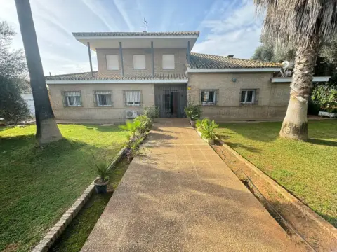Chalet en calle de Algeciras