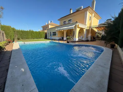 Casa en Olivar de Quintos