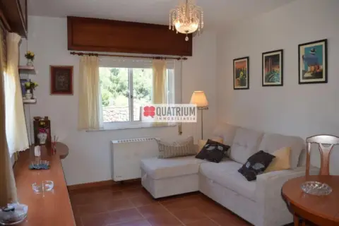 Casa pareada en Lugar de Paredes de Laraño