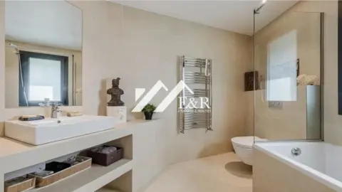 6-bedroom chalet for sale in Encamp · 50 of 60