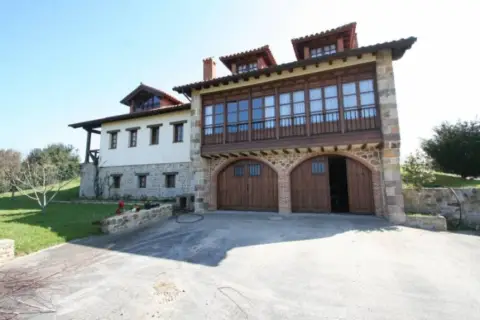 Casa en calle El Mazo