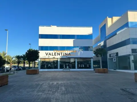Local comercial en Poligono Torrellano