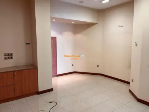 Local comercial en Toscar