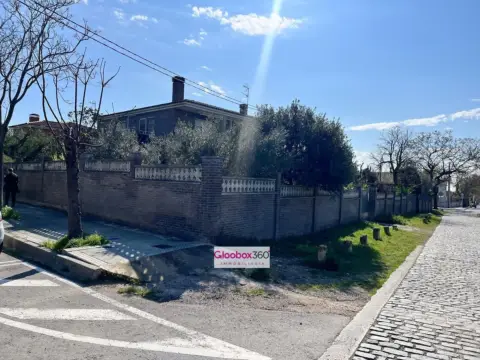 Chalet en Ronda de Morell i Vilallonga