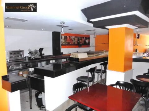 Local comercial en Asilo - Pisos Azules