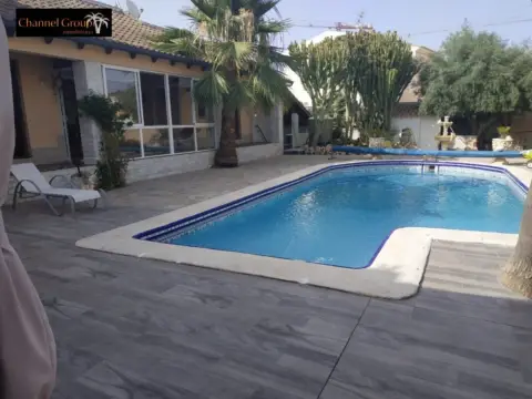 Chalet en Villamartin