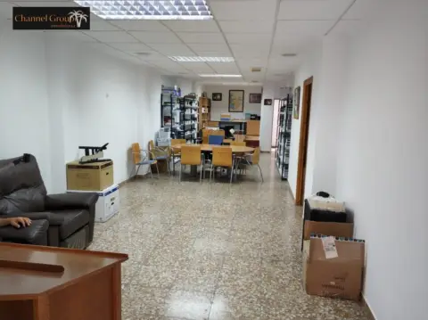 Local comercial en Plaza Crevillente-Juzgados