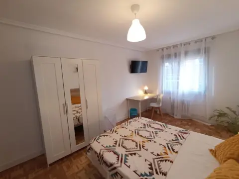 Habitación en calle de los Hornos Caleros