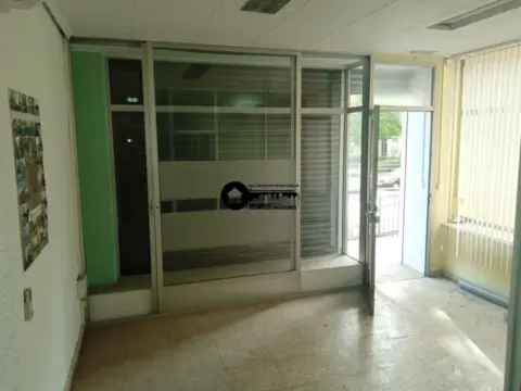 Local comercial en Parque Lineal-Puente de Madera