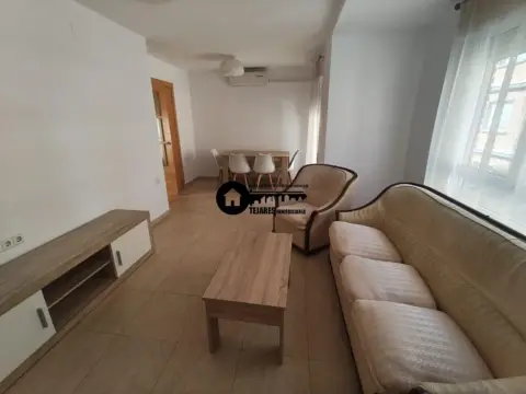 Piso en Ensanche-Franciscanos