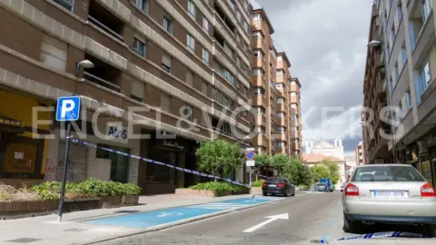 Piso en calle del León, 5