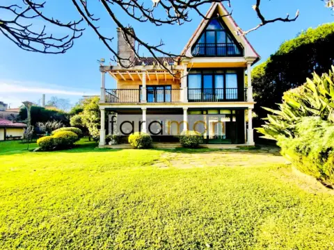 Chalet en calle de Canido
