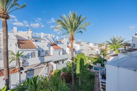 Casa adosada en calle Río Tajo