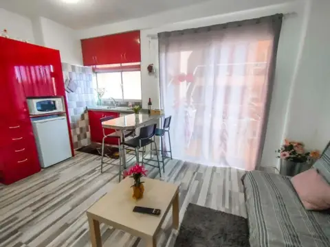 Estudio en Avenida Melchor Luz
