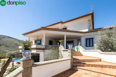 Casa en calle 37.322702, -4.030939