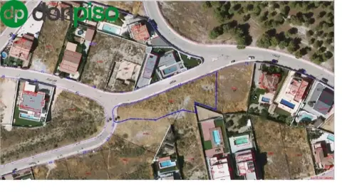 Terreno en calle Cúllar Vega
