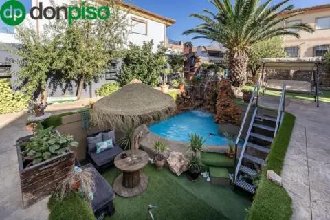 Chalet en calle Almendros