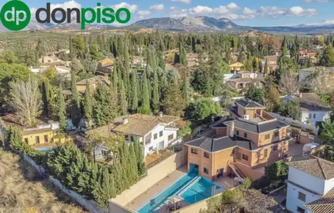 Chalet en calle de Mistral